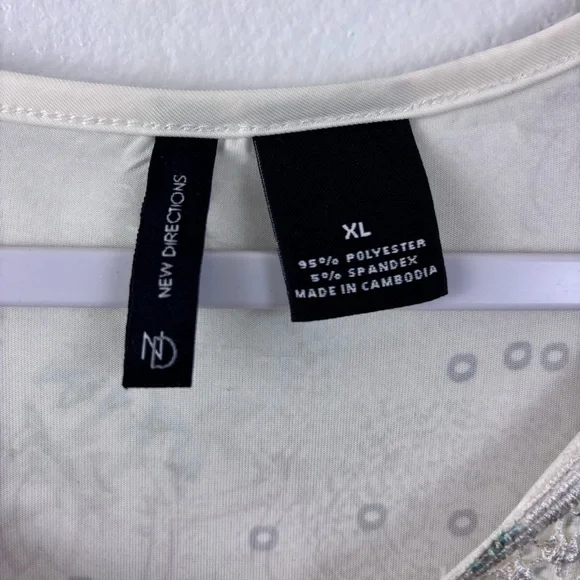 New Directions Boho Paisley V-Neck Tunic - Picture 5 of 5